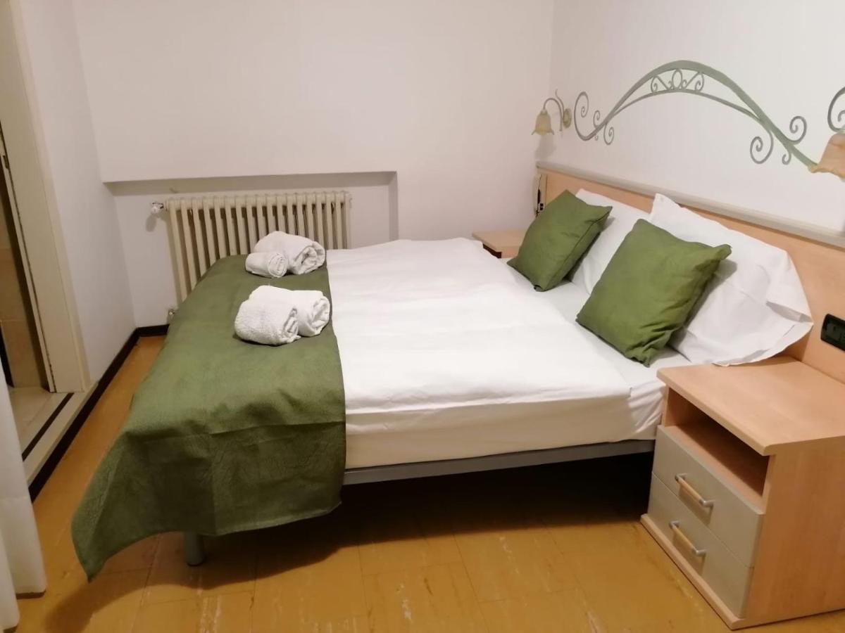 Albergo Alla Costa Bezzecca Extérieur photo