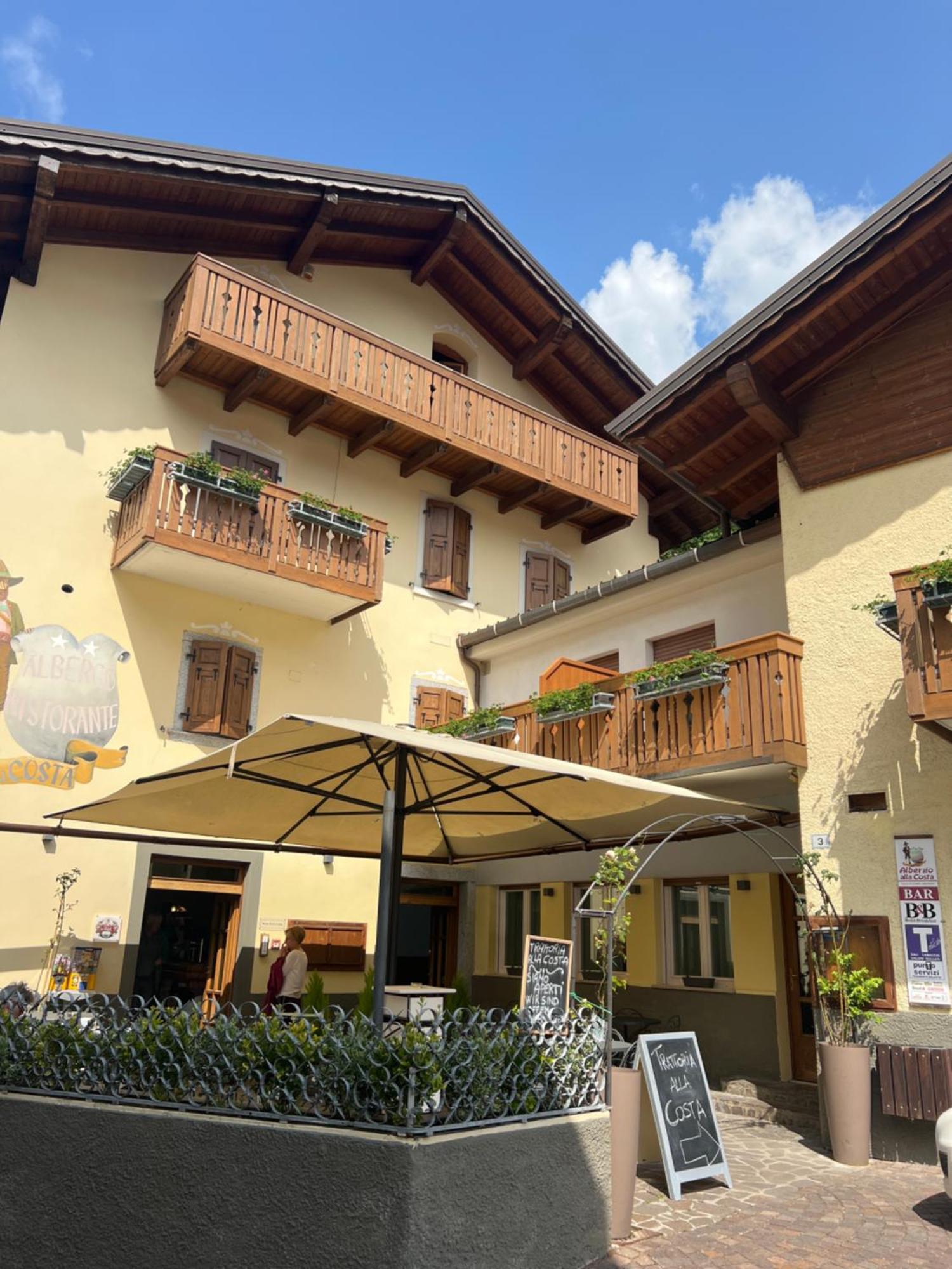 Albergo Alla Costa Bezzecca Extérieur photo